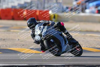 media/Dec-18-2022-SoCal Trackdays (Sun) [[8099a50955]]/Turn 2 (950am)/